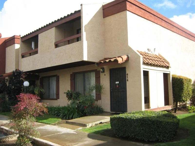 614 Mollison #B, El Cajon, CA 92020