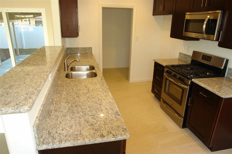 5589 Brunswick Ave., San Diego, CA 92120