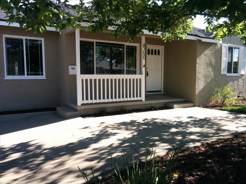 8750 Dallas, La Mesa, CA 91942