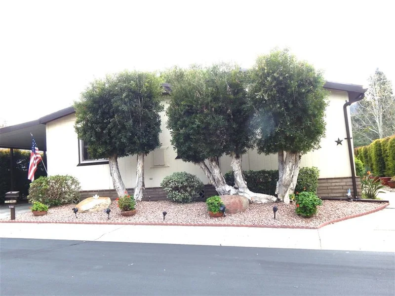 8975 Lawrence Welk Dr #223, Escondido, CA 92026