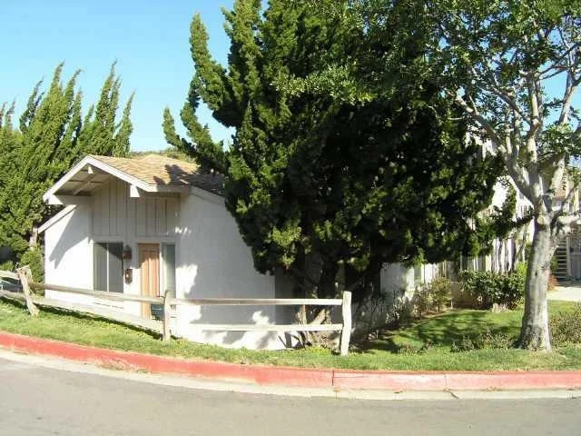 7784 Camino Glorita, San Diego, CA 92122