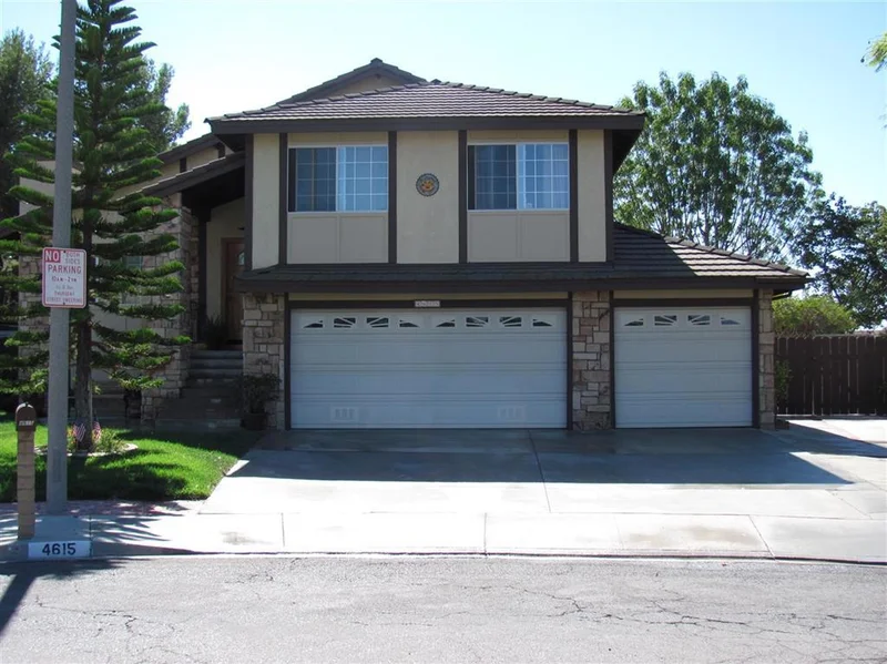 4615 Lonespur Court, Oceanside, CA 92056