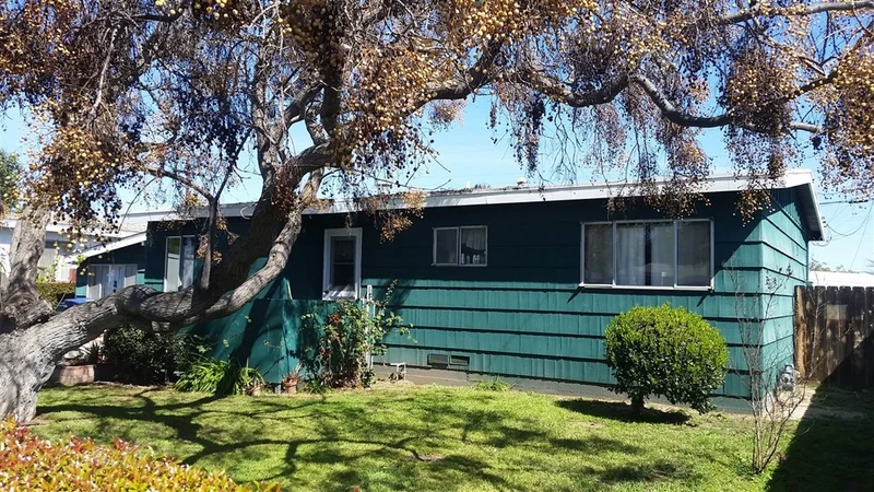 1031 Vista Way, Chula Vista, CA 91911