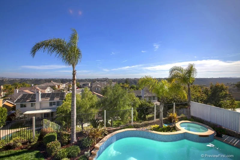 7705 Roan Rd, San Diego, CA 92129