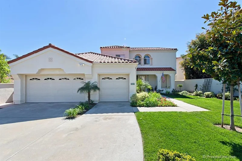 5225 Via Talavera, San Diego, CA 92130