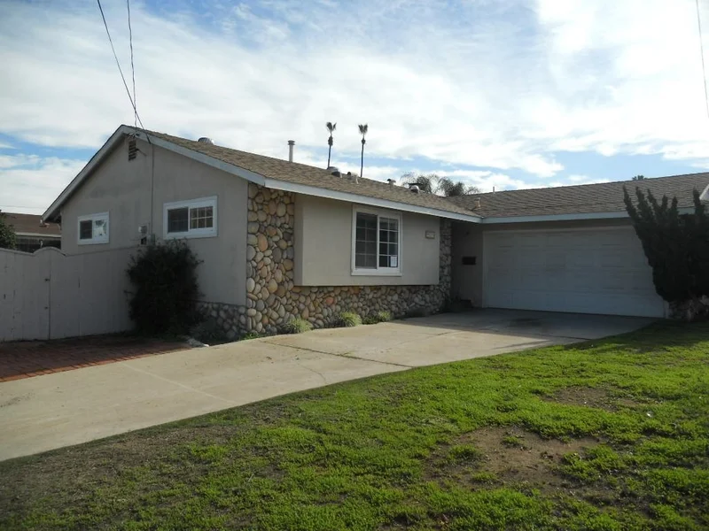 905 Taft, El Cajon, CA 92020