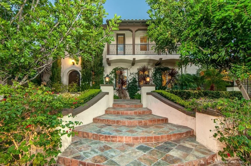 451 Evening View Dr., Chula Vista, CA 91914