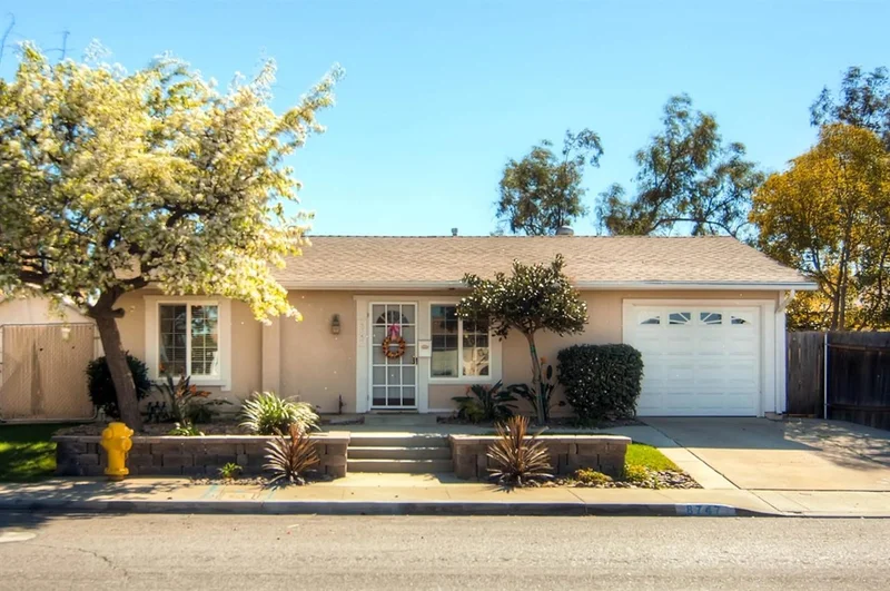 8747 Jade Coast Dr, San Diego, CA 92126