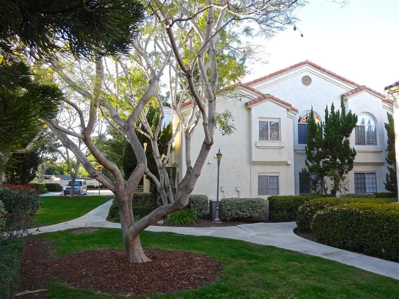 1050 La Tortuga Drive #5, Vista, CA 92081