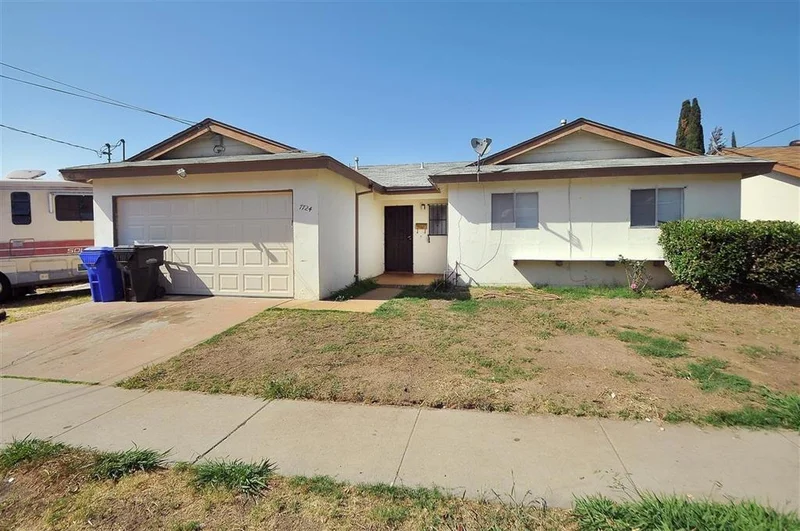 7724 Drive, San Diego, CA 92114