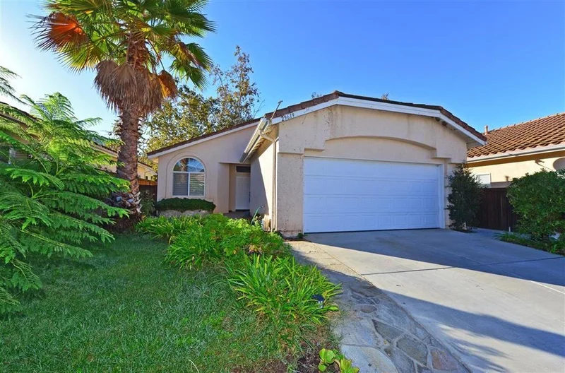 29619 Gracilior Drive, Escondido, CA 92026