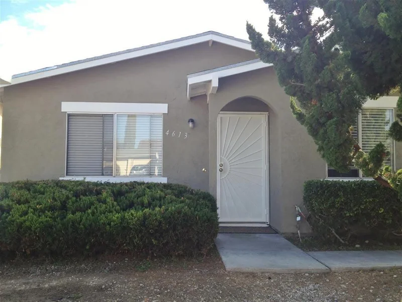 4613 Calle Del Palo, Oceanside, CA 92057