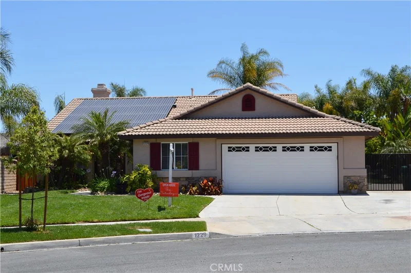 1229 Fernleaf, Corona, CA 92881
