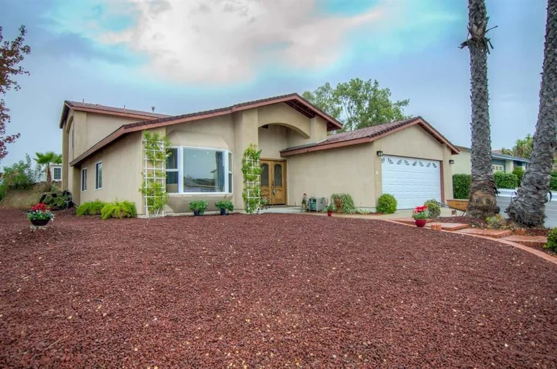 7802 Embry, San Diego, CA 92126