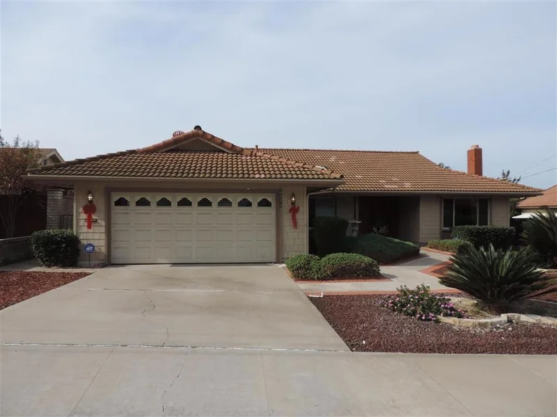 6222 Lake Lucerne Dr, San Diego, CA 92119