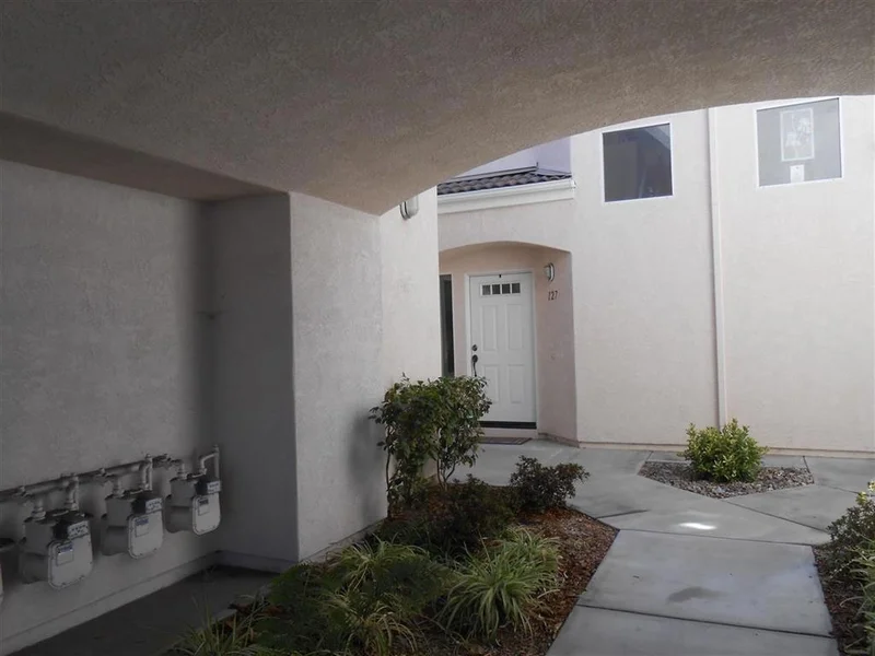 425 Sanibelle Circle #127, Chula Vista, CA 91910