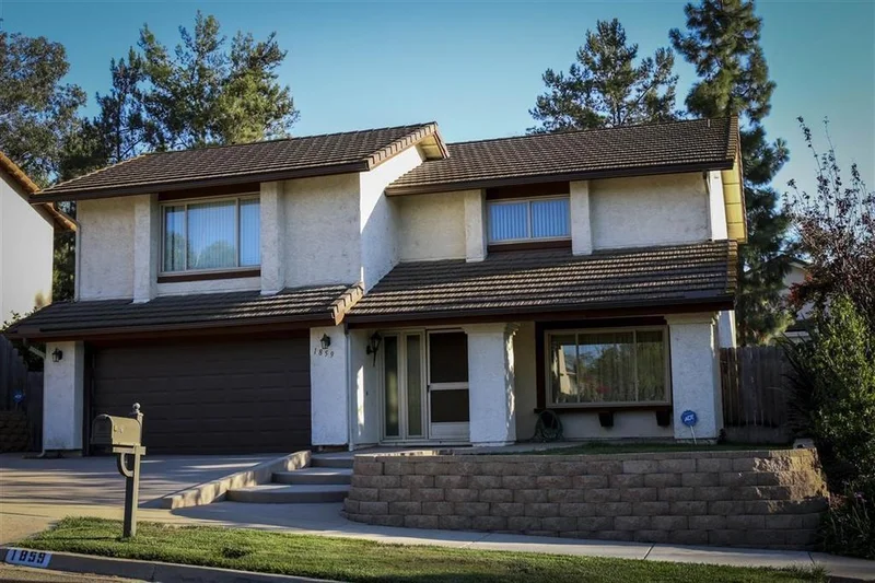 1859 Navajo Place, Escondido, CA 92029