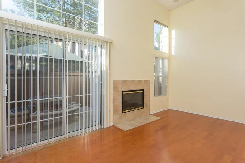 10318 Wateridge Cir #277, San Diego, CA 92121