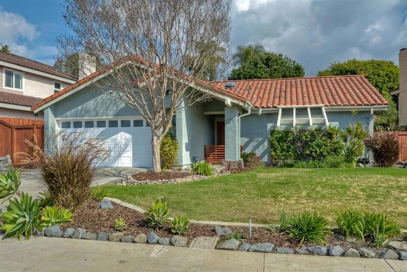 427 Gardendale Road, Encinitas, CA 92024