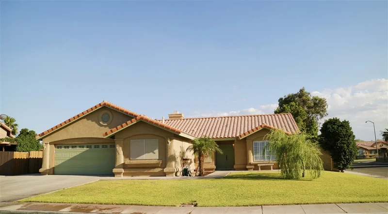 1226 Holdridge St, Calexico, CA 92231