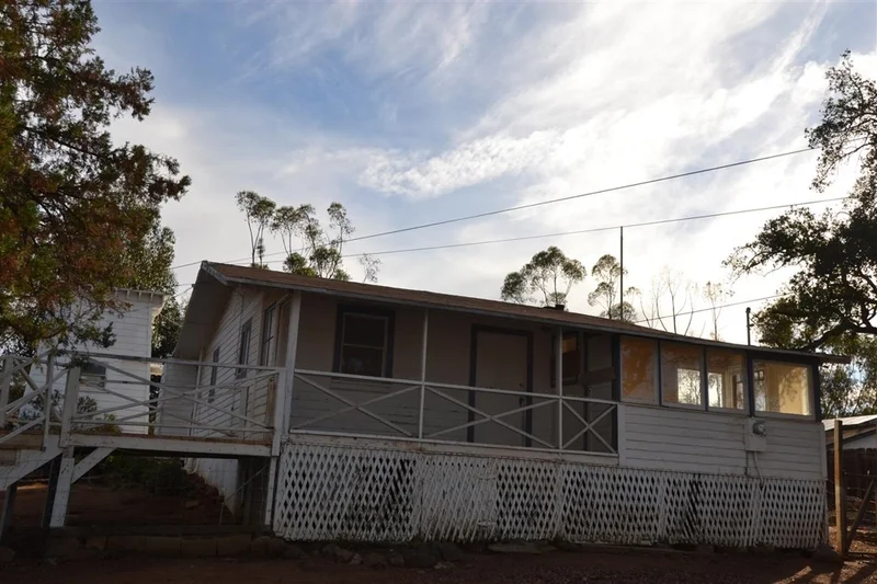 1905 White Oak Dr., Alpine, CA 91901
