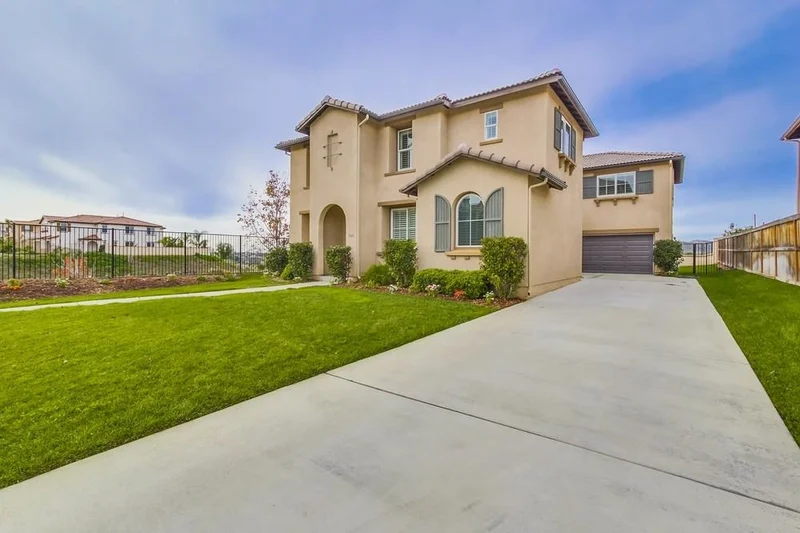 1049 Sundial, Oceanside, CA 92057