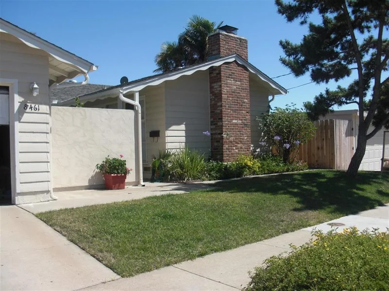 8461 Highwood Dr., San Diego, CA 92119