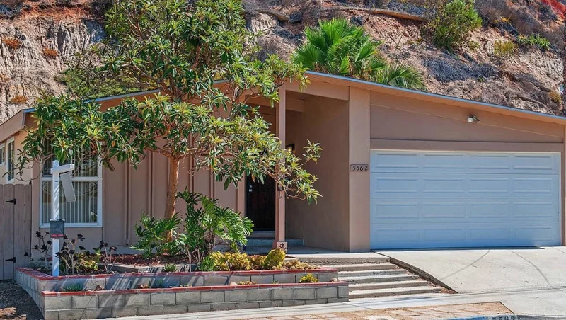 5562 Baja Dr, San Diego, CA 92115