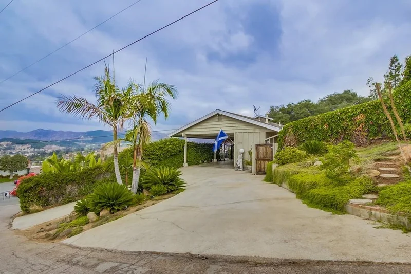 2308 Carroll, Escondido, CA 92027