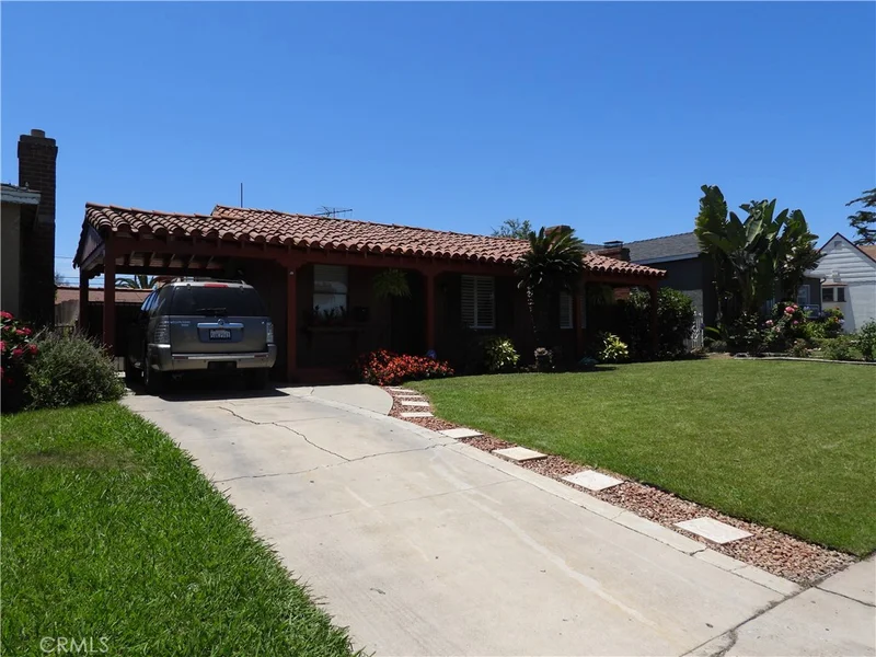 770 113th, Los Angeles, CA 90044