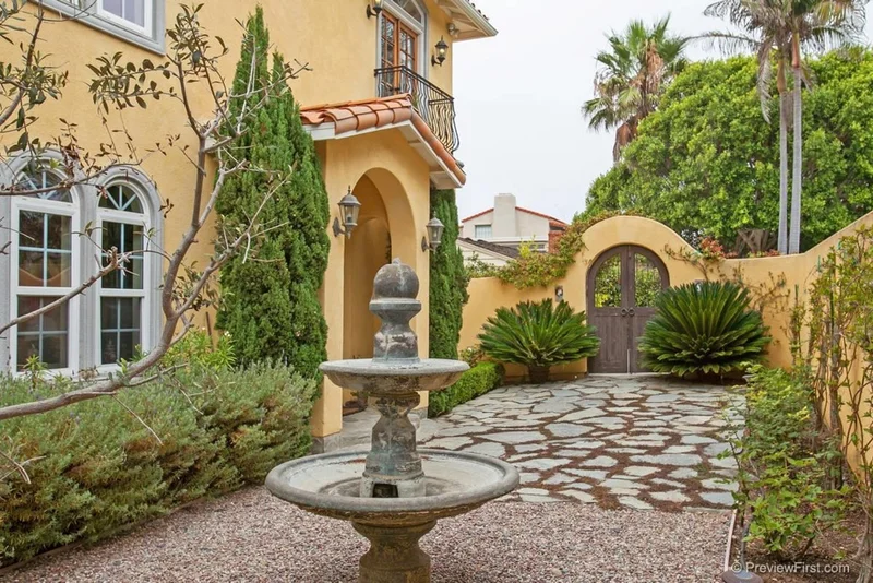 8452 La Jolla Shores Drive, La Jolla, CA 92037