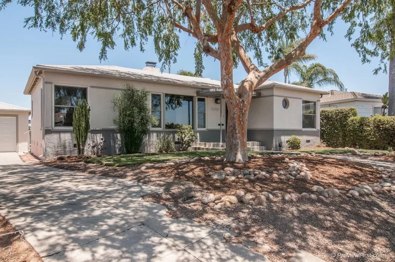 4592 44th, San Diego, CA 92115
