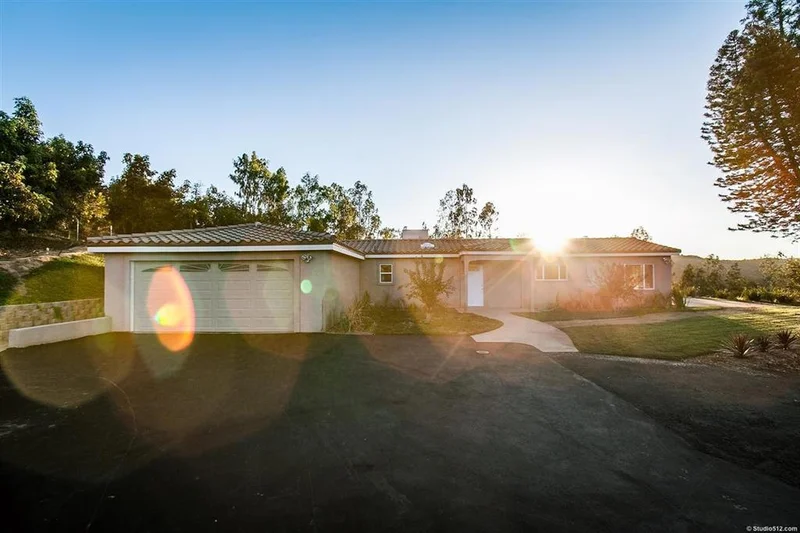 29802 Spearhead Trail, Valley Center, CA 92082