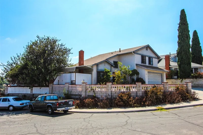 260 Umber, San Diego, CA 92114