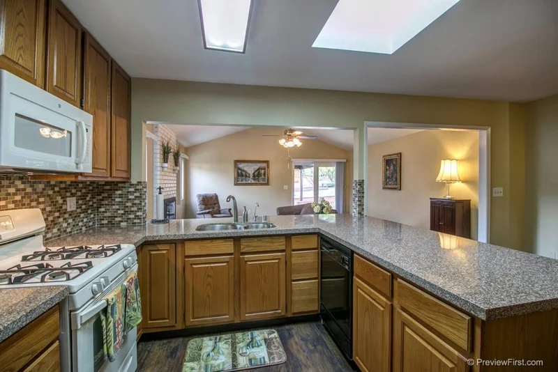 11228 Almazon St., San Diego, CA 92129