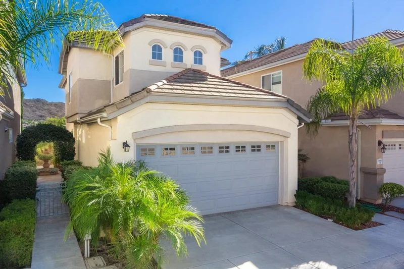 18861 Cantilena #37, San Diego, CA 92128