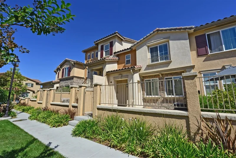 10448 Shelborne St #27, San Diego, CA 92127