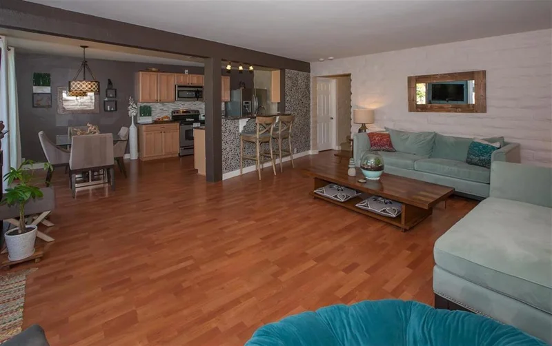 2544 Navarra #19, Carlsbad, CA 92009