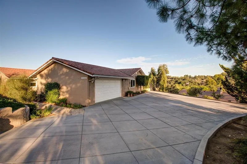 10244 Lake Meadow Lane, Escondido, CA 92026