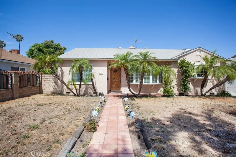 6135 Beeman, Valley Glen, CA 91606