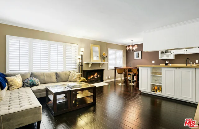 11639 Chenault #404, Los Angeles, CA 90049