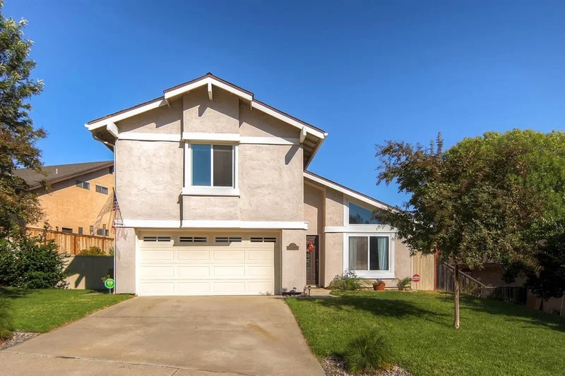 2250 Iris Lane, Escondido, CA 92026