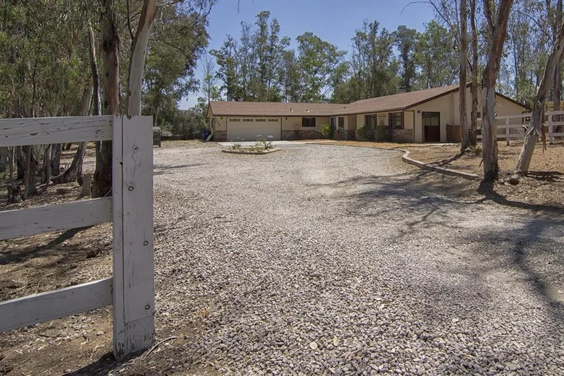 1004 5th Street, Ramona, CA 92065
