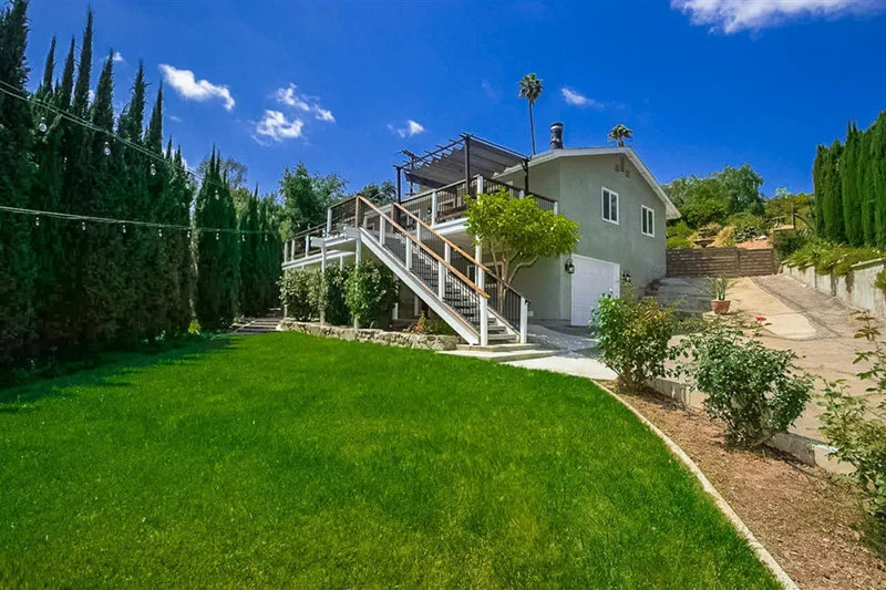 10140 Canyon Dr, Escondido, CA 92026