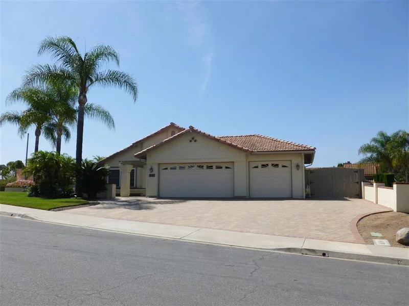 11689 Via Bolsa, El Cajon, CA 92019