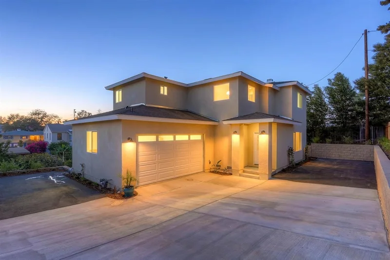 4638 68th St., La Mesa, CA 91942
