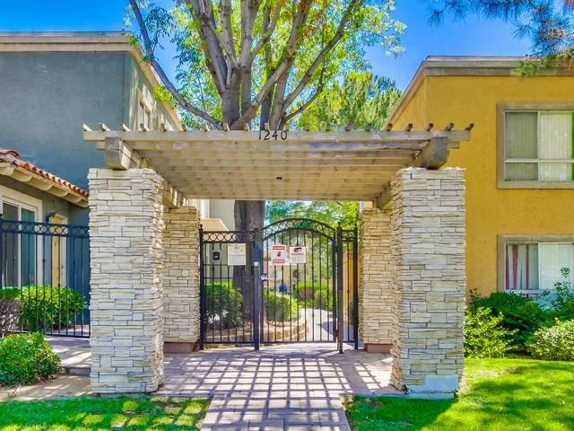 1240 North Broadway ##6, Escondido, CA 92026