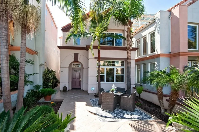 549 Cleveland, Oceanside, CA 92054