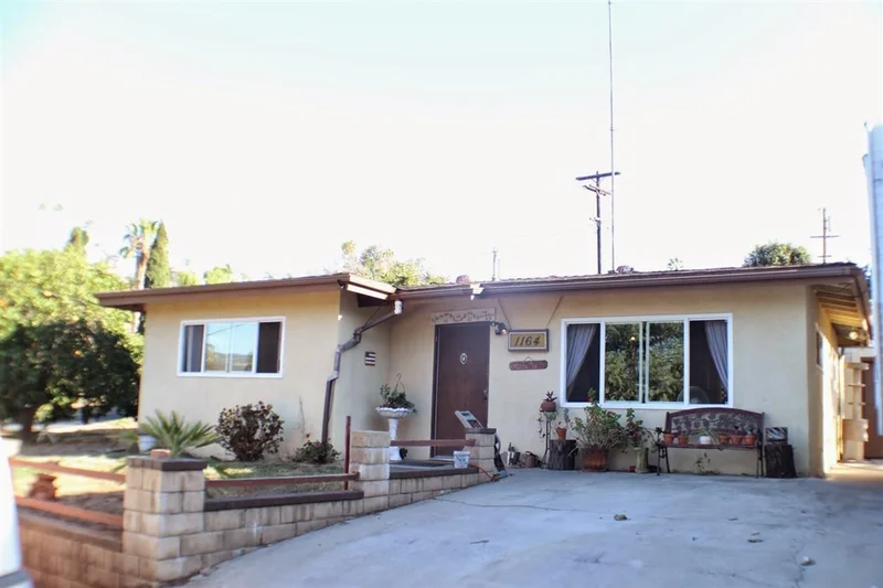 1164 Lita Lane, Vista, CA 92084