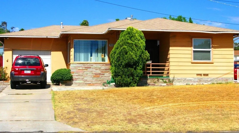 4631 Maple Avenue, La Mesa, CA 91942